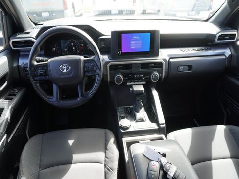 Used 2025 Toyota Tacoma SR5 AWD/4WD image 2