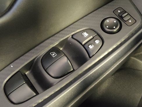 Used 2024 Nissan Sentra SV image 27