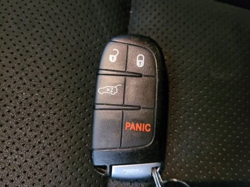 Used 2020 Jeep Grand Cherokee Laredo w/ Laredo X Package image 32