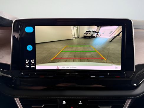 New 2026 Volkswagen Atlas SE image 16