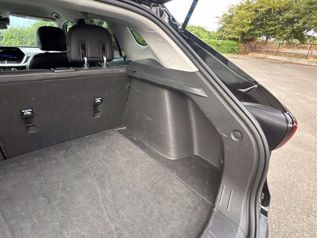 Used 2025 Chevrolet Trax LT FWD image 39