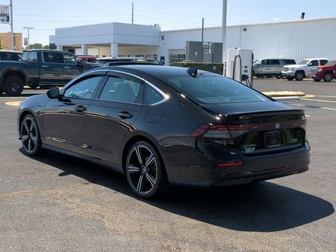 Used 2023 Honda Accord Sport image 6