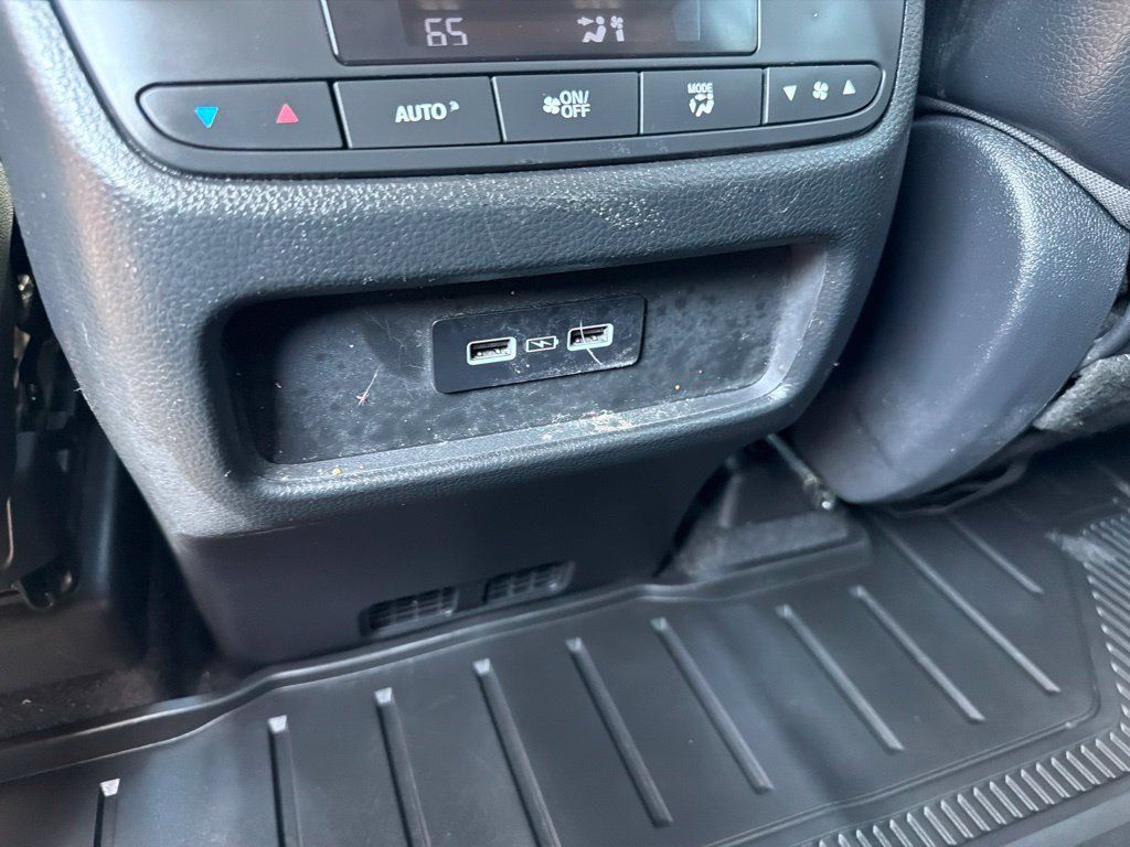 Used 2023 Honda Pilot EX-L image 45