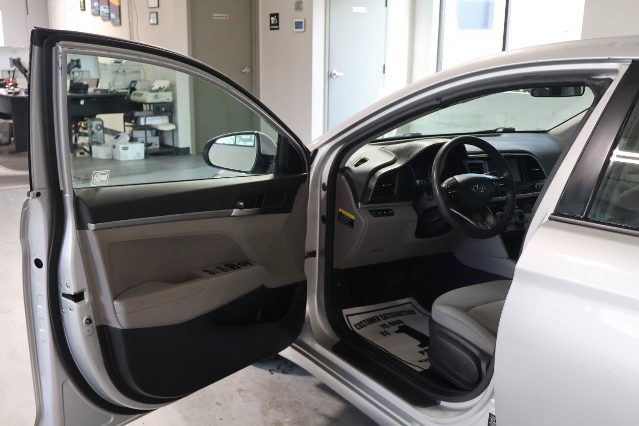 Used 2019 Hyundai Elantra SEL FWD image 13