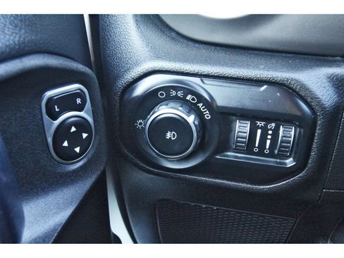 Used 2020 Jeep Wrangler Unlimited Sport image 23