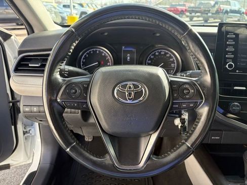 Used 2021 Toyota Camry SE image 14