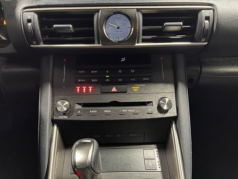 Used 2019 Lexus IS 350 F Sport w/ F Sport Package RWD image 30