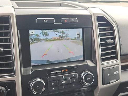 Used 2017 Ford F150 Lariat image 28