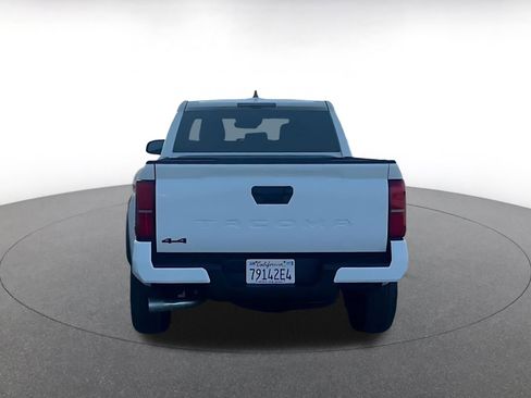 Used 2025 Toyota Tacoma TRD Off-Road image 12