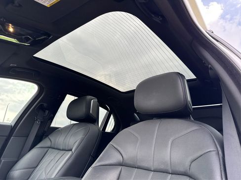 Used 2023 BMW 760i xDrive AWD/4WD image 23