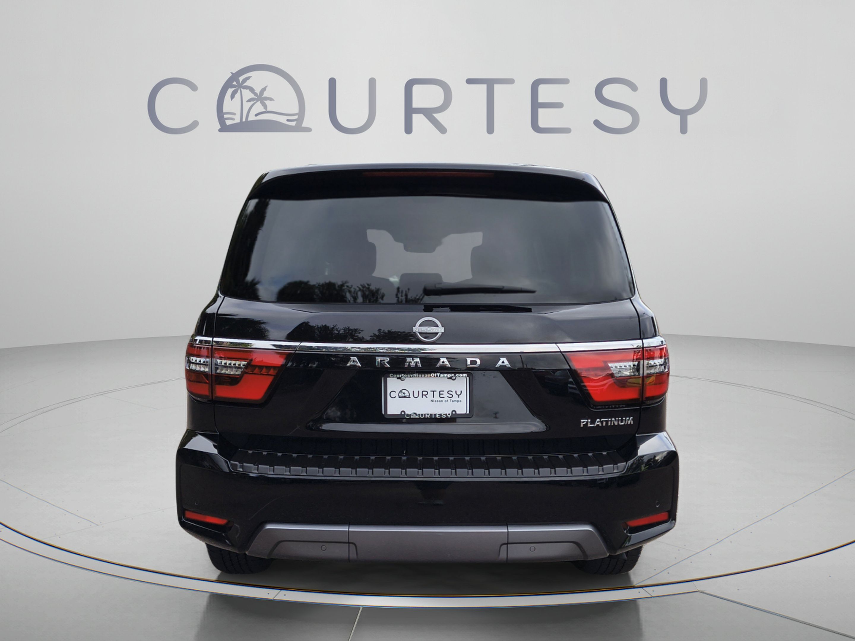 Used 2023 Nissan Armada Platinum w/ Captain's Chairs Package RWD image 6