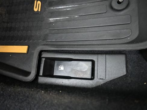 Used 2022 Subaru Crosstrek 2.5i Sport w/ Moonroof Package image 13