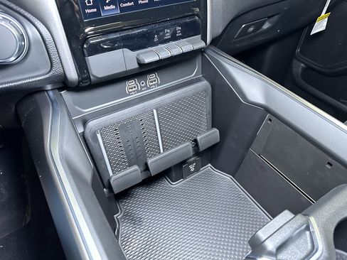 New 2026 RAM 1500 4x4 Crew Cab image 28