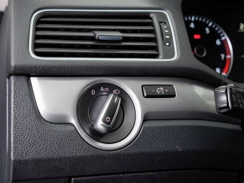 Used 2014 Volkswagen Passat 1.8T Wolfsburg Edition FWD image 10
