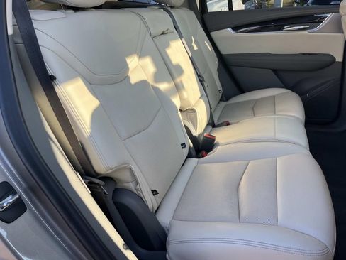Used 2022 Cadillac XT6 Premium Luxury FWD image 24