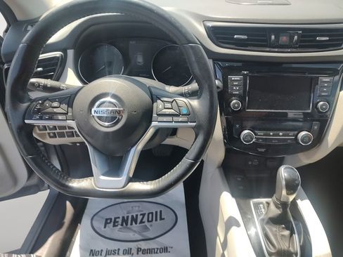 Used 2022 Nissan Rogue Sport SL w/ Premium Package FWD image 10