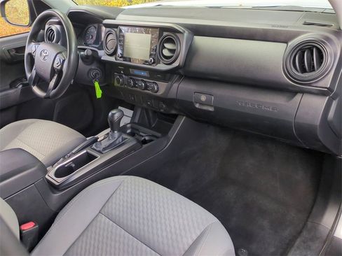 Used 2022 Toyota Tacoma SR image 28