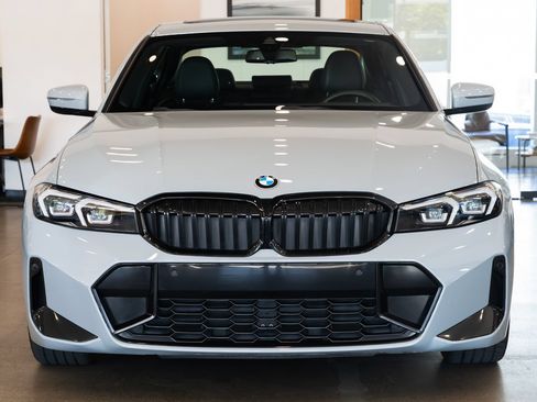 Used 2024 BMW 330i Sedan w/ M Sport Package RWD image 2