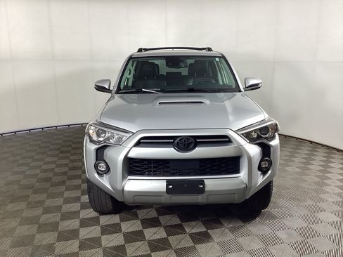 Used 2021 Toyota 4Runner TRD Off-Road Premium w/ Moonroof Package AWD/4WD image 7