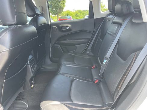 Used 2017 Jeep Compass Limited w/ Navigation Group AWD/4WD image 15