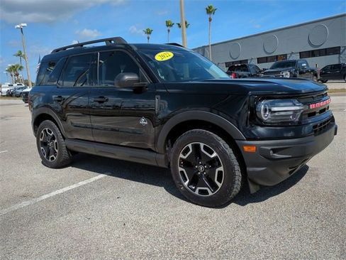 Used 2022 Ford Bronco Sport Outer Banks w/ Tech Package image 2