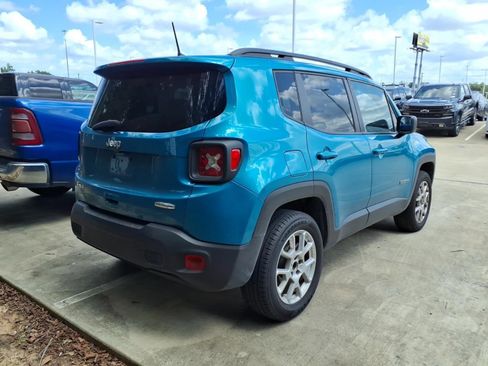 Used 2022 Jeep Renegade Latitude AWD/4WD image 8