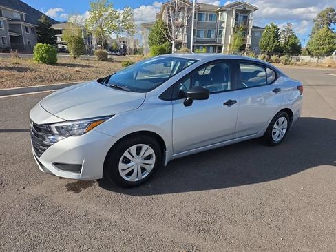 Used 2025 Nissan Versa S w/ Trunk Package FWD image 7