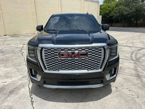 Used 2021 GMC Yukon Denali w/ Denali Ultimate Package AWD/4WD image 2
