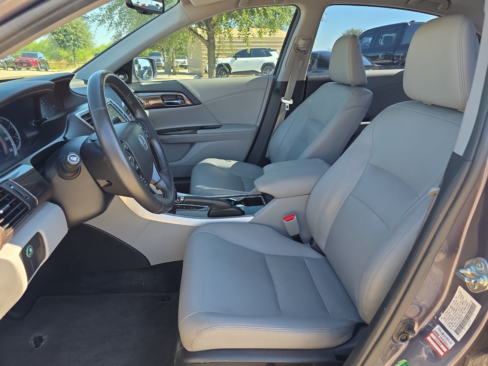 Used 2016 Honda Accord EX-L image 12