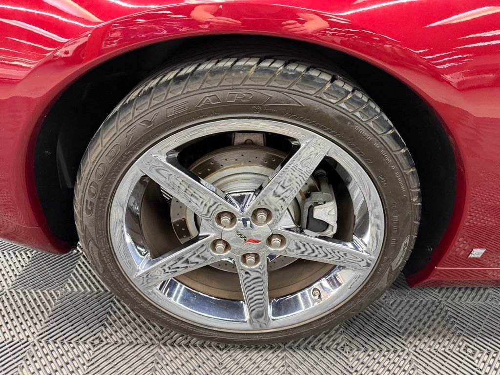 Used 2007 Chevrolet Corvette Coupe w/ Preferred Equipment Group RWD image 19