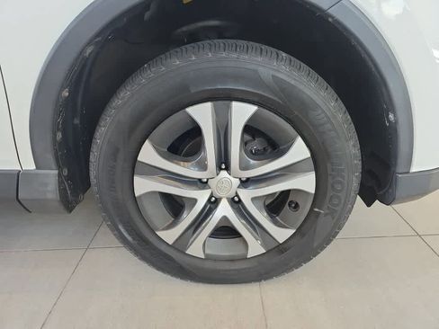 Used 2017 Toyota RAV4 LE w/ Carpet Mat Package AWD/4WD image 26