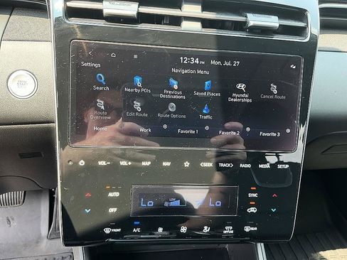 Used 2024 Hyundai Tucson Limited AWD/4WD image 18