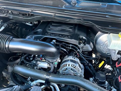 Used 2019 RAM 1500 Laramie RWD image 31
