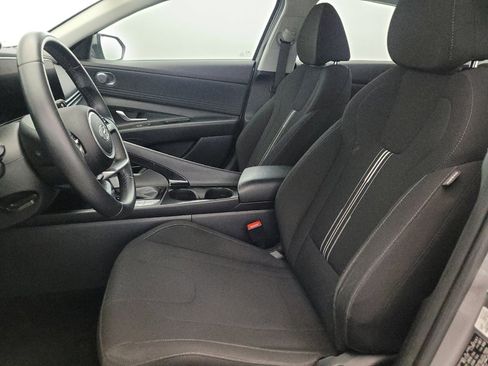 Used 2023 Hyundai Elantra SEL w/ Convenience Package FWD image 17