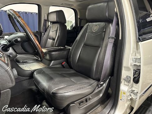 Used 2013 Cadillac Escalade Platinum image 9