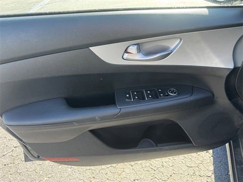Used 2023 Kia Forte LXS image 18