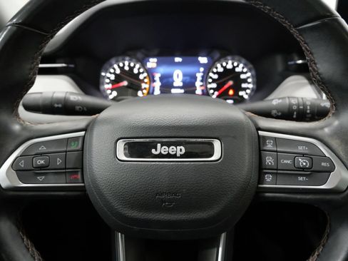 Used 2022 Jeep Compass Limited w/ Sun and Sound Group AWD/4WD image 16