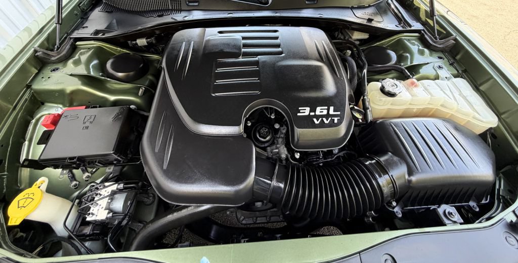 Used 2019 Dodge Charger SXT w/ Leather Interior Group RWD image 25