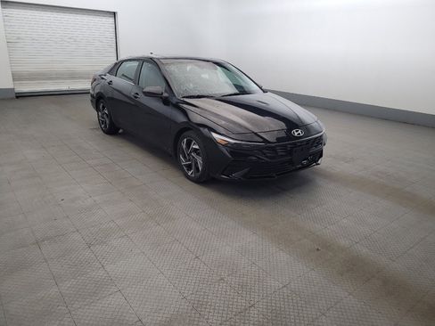Used 2024 Hyundai Elantra SEL w/ Convenience Package FWD image 13