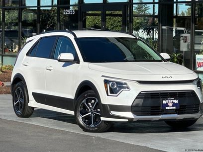 Certified 2025 Kia Niro EX