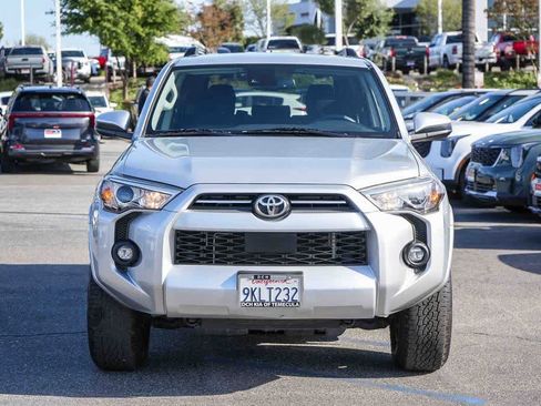 Used 2022 Toyota 4Runner SR5 AWD/4WD image 2
