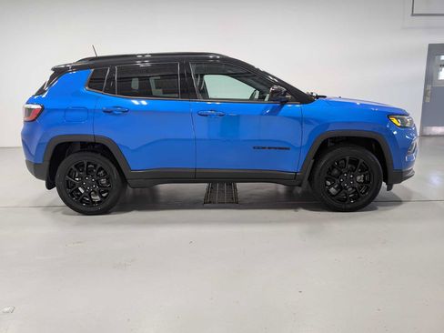 Used 2022 Jeep Compass Latitude w/ Convenience Group AWD/4WD image 7