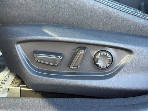 Certified 2025 Toyota Camry SE w/ Convenience Package image 36