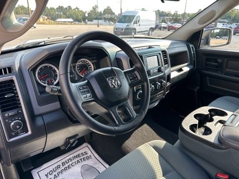 Used 2017 RAM 1500 Express image 11