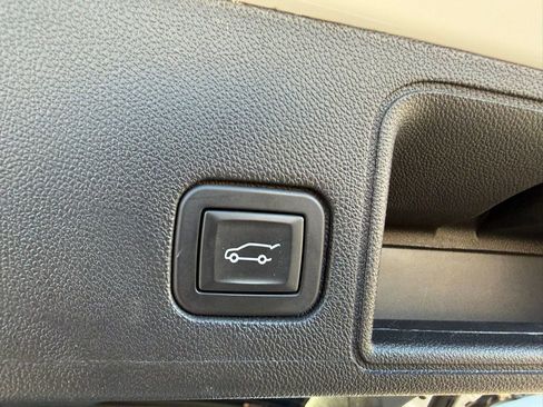 Certified 2024 GMC Terrain AT4 image 22