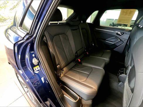Certified 2025 Audi Q3 2.0T Premium w/ Convenience Package image 20