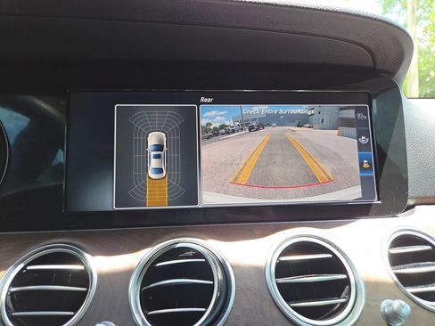 Used 2017 Mercedes-Benz E 300 image 34