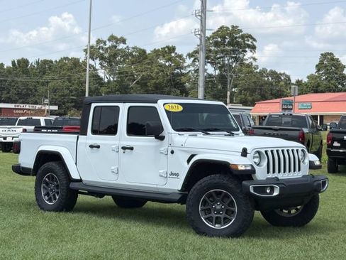 Used 2021 Jeep Gladiator Overland w/ Trailer Tow Package AWD/4WD image 13