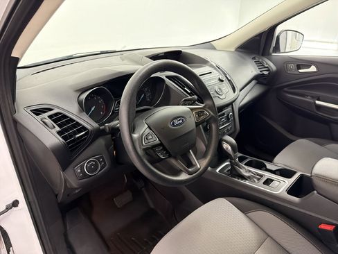 Used 2018 Ford Escape SE image 4