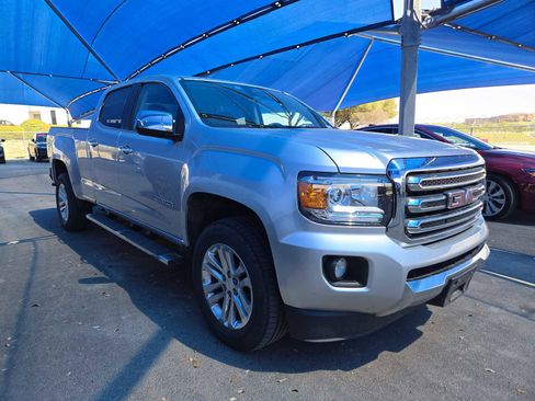 Used 2015 GMC Canyon SLT image 2